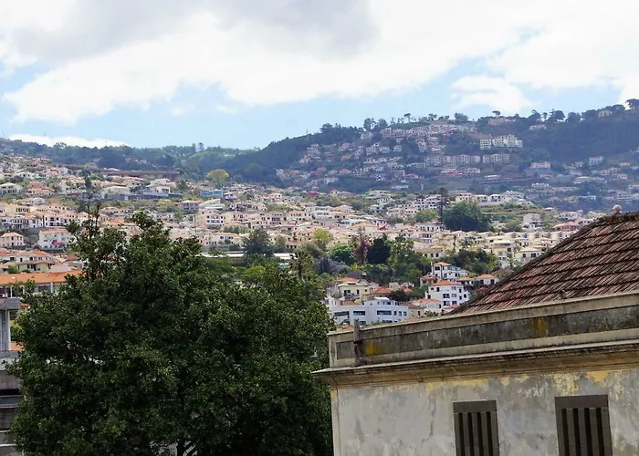 Heritage Apartment *